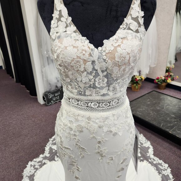 Private Label Bridal Gown Cora Lee Size 6 Ivory Crepe/Lace Wedding Dress - Picture 2 of 9